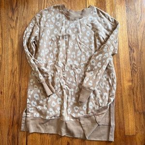 Tunic length animal print sweatshirt size small